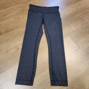 Lululemon Women's Leggings Size 4